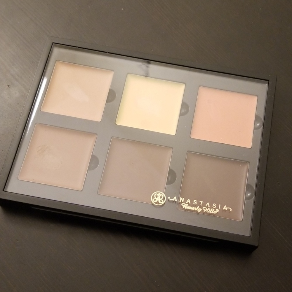 Anastasia Beverly Hills Cream Contour Kit (Medium)